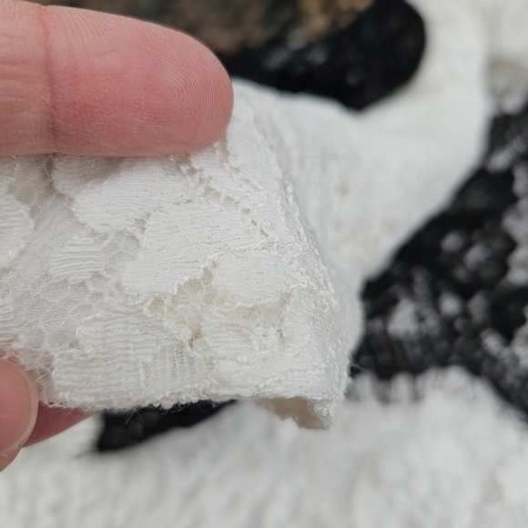 Anthropologie Peter Som x Made In Kind lace shirt with beaded peter pan collar 2 - Picture 9 of 9